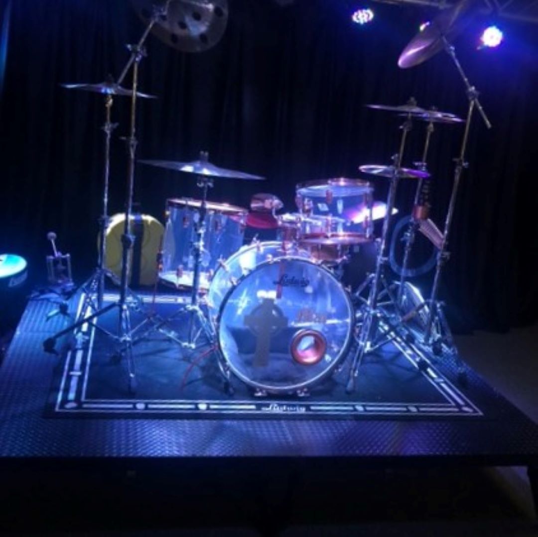 كل شيء عن Drum Riser - MyStage®كل شيء عن Drum Riser - MyStage®  